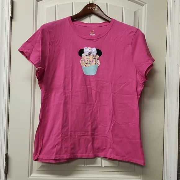 Hanes bright pink hand sewn Mackey mouse cupcake accent size XL - Picture 1 of 4